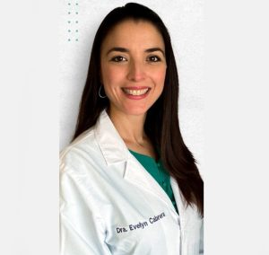 Dra. Evelyn Cabrera Alves
